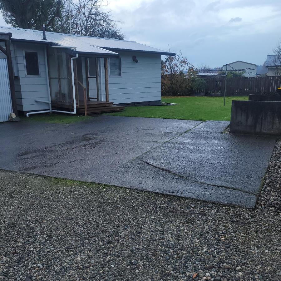 Couples Retreat Villa Reefton Exterior photo