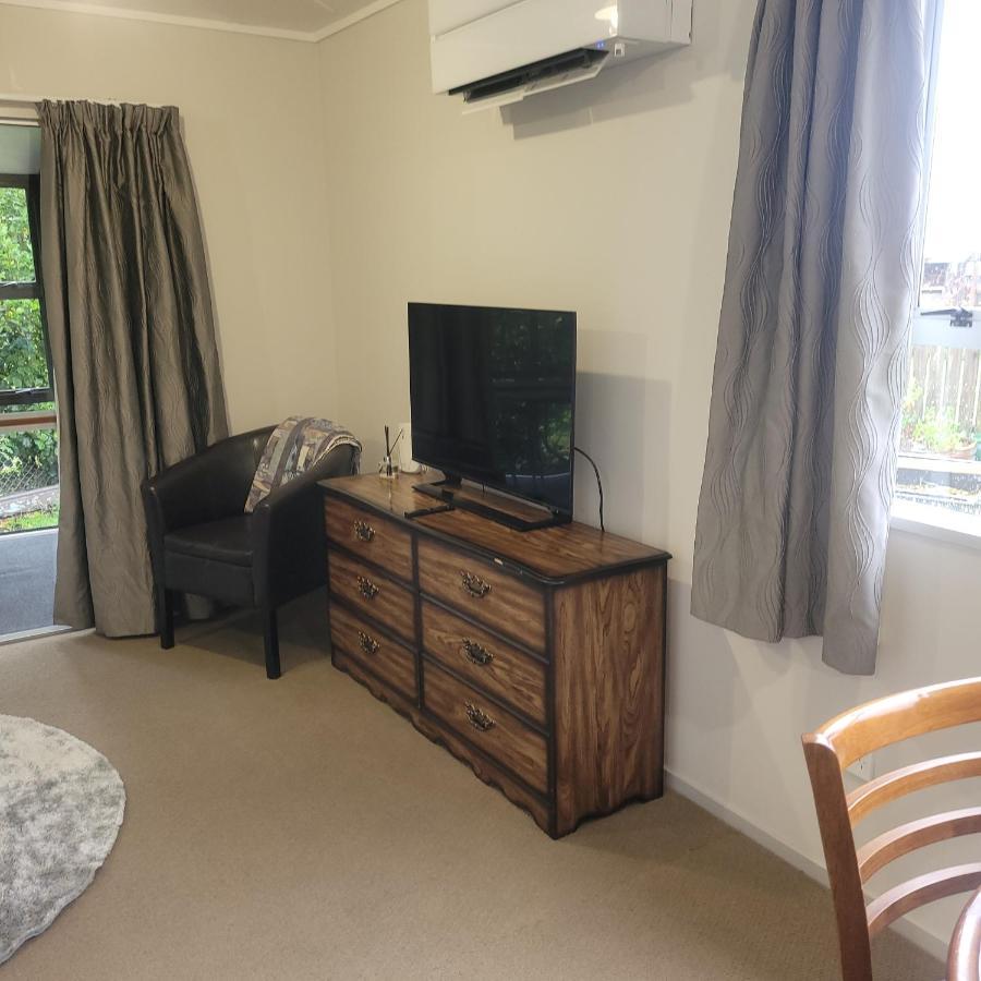 Couples Retreat Villa Reefton Exterior photo