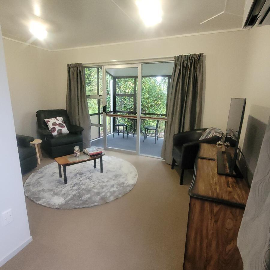 Couples Retreat Villa Reefton Exterior photo
